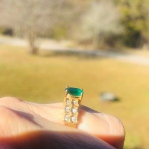 Emerald Diamond Ring! Vintage and gorgeous!